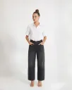 Cross-Over High-Waist Jeans