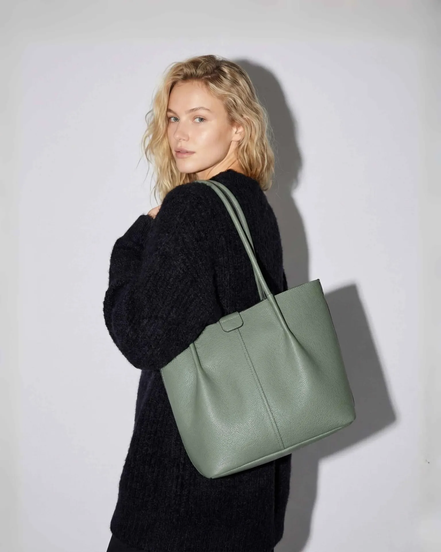 Elegant Olive Green Pebbled Leather Bag